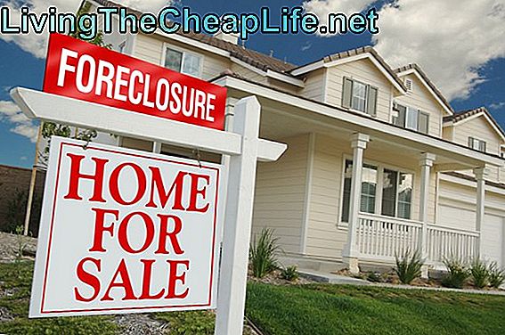 Foreclosure Hjem til salgs Sign & House