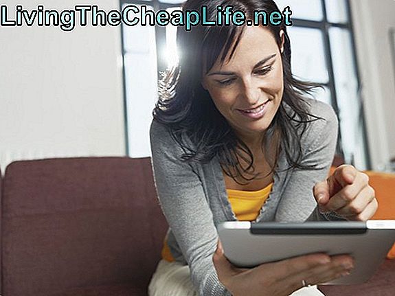 kvinde bruger tablet pc